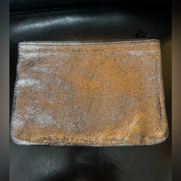 Neiman Marcus and Target Collab Marc Jacobs metallic silver clutch Bag - Picture 1 of 7